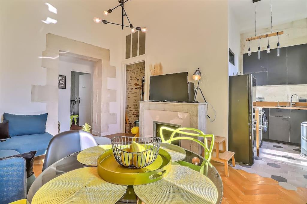Le Yellow - Central - Climatise Nimes Exterior photo